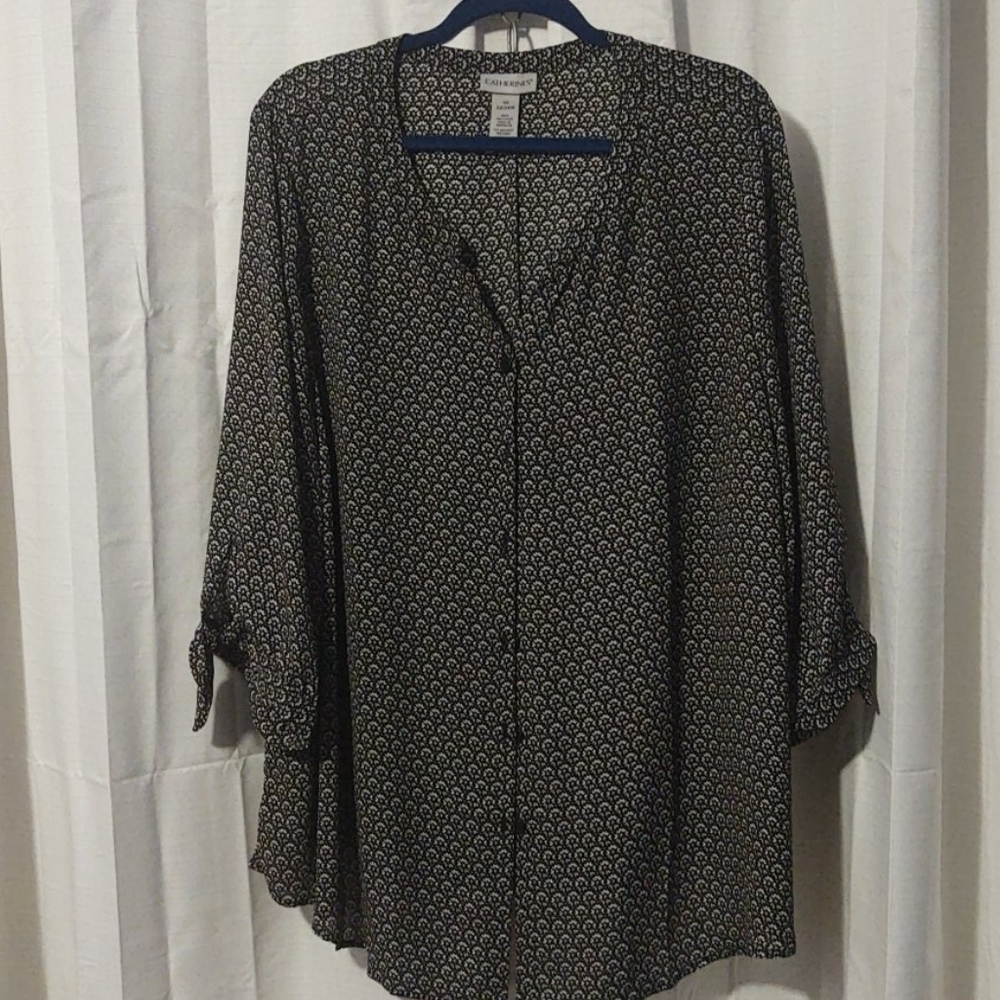 Black and white floral print blouse